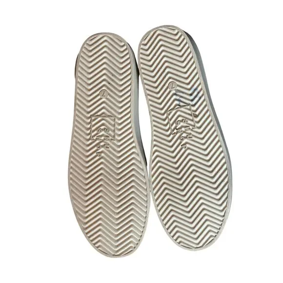 Shu Shop Metallics- Petula Faux Leather Sneaker - Size 7 - Picture 9 of 10